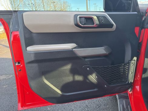 Used 2022 Ford Bronco Wildtrak image 12