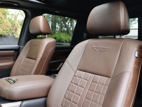 Used 2021 Nissan Titan Platinum Reserve w/ Moonroof Package image 11