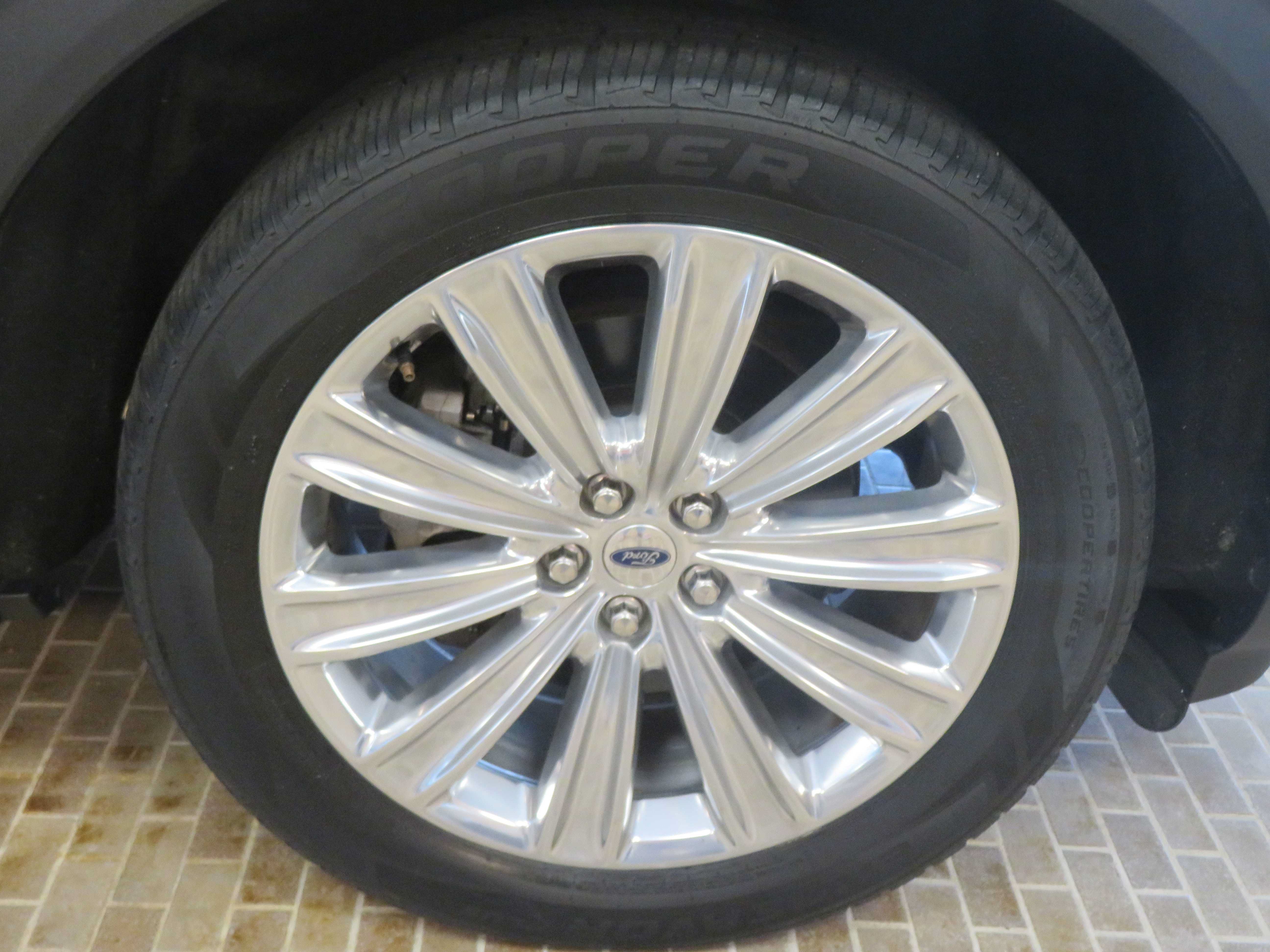 Used 2020 Ford Explorer Limited AWD/4WD image 10