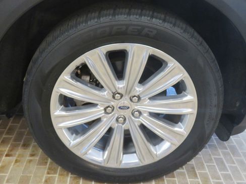 Used 2020 Ford Explorer Limited AWD/4WD image 10