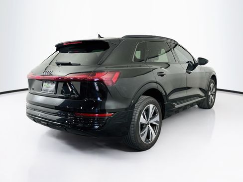 Used 2024 Audi Q8 e-tron Premium AWD/4WD image 9