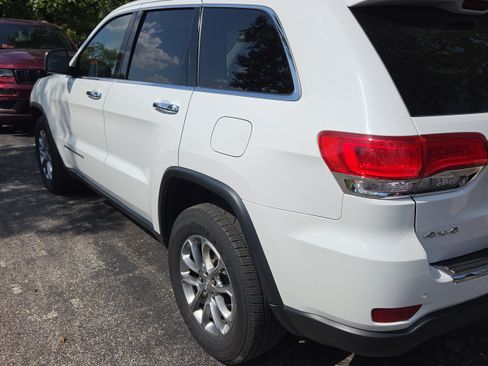 Used 2016 Jeep Grand Cherokee Limited AWD/4WD image 4
