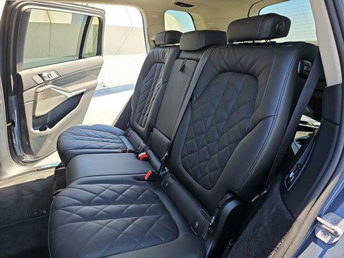 New 2026 BMW X7 xDrive40i w/ Premium Package image 16