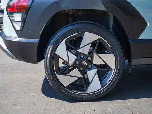 Used 2024 Hyundai Kona Limited AWD/4WD image 9