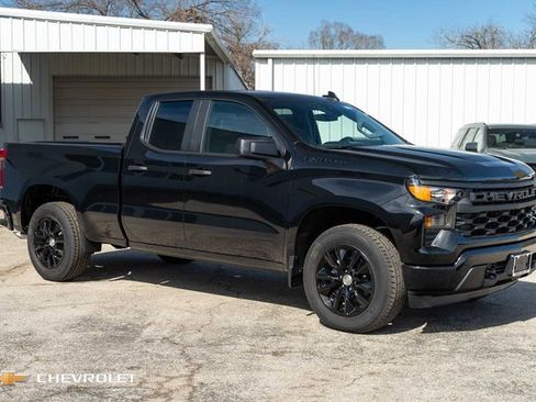 New 2026 Chevrolet Silverado 1500 Custom w/ LPO, Dark Essentials Package image 3