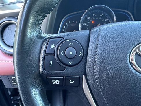 Used 2015 Toyota RAV4 Limited FWD image 23