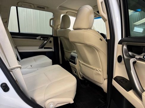 Used 2023 Lexus GX 460 Premium AWD/4WD image 28