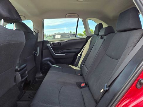 Used 2019 Toyota RAV4 LE w/ All Weather Liner Package FWD image 17