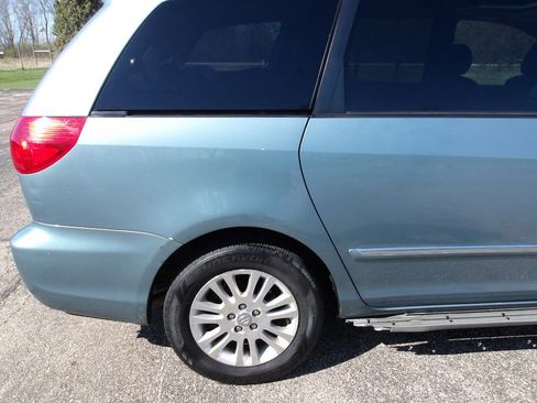 Used 2008 Toyota Sienna XLE Limited image 42