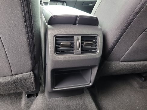 Used 2025 Nissan Rogue S image 13