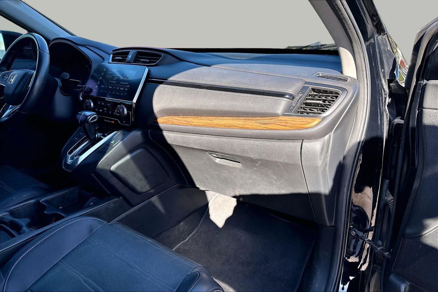 Used 2017 Honda CR-V Touring image 18