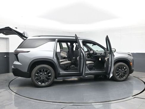 New 2026 Chevrolet Traverse LT w/ Enhanced Driving Package FWD image 54