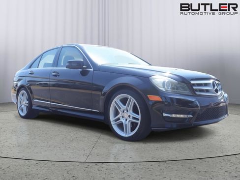 Used 2013 Mercedes-Benz C 250 Luxury image 3