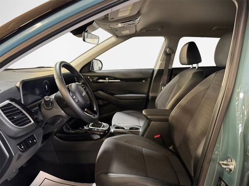 Certified 2024 Kia Seltos S image 12