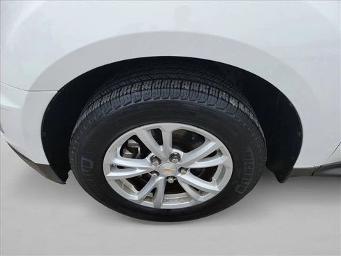 Used 2016 Chevrolet Equinox LT w/ Convenience Package image 9