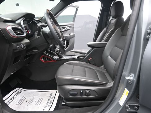 Used 2023 Chevrolet TrailBlazer RS w/ Sun and Liftgate Package image 29