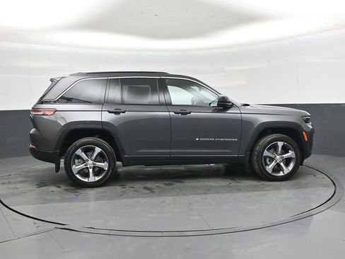 New 2026 Jeep Grand Cherokee Limited w/ Trailer Tow Package RWD image 2