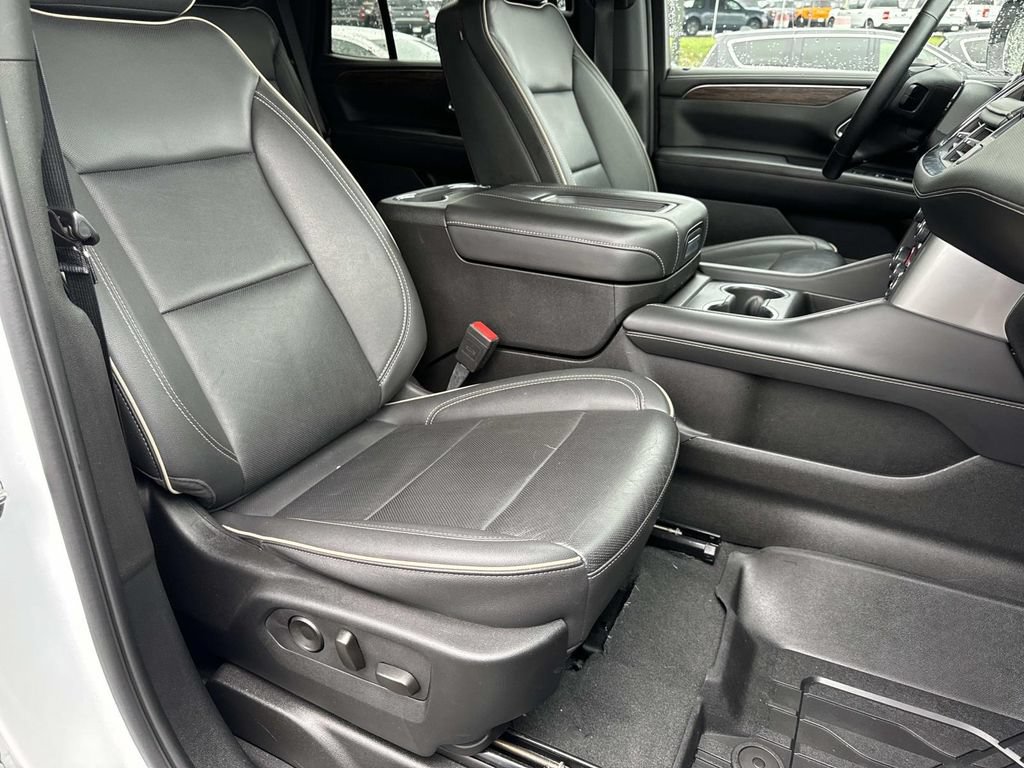 Used 2024 Chevrolet Tahoe Premier AWD/4WD image 30