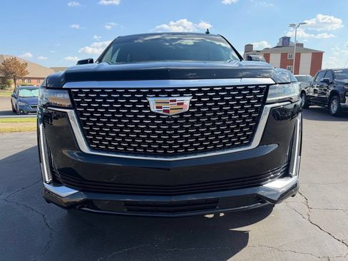 Used 2024 Cadillac Escalade Premium Luxury AWD/4WD image 8