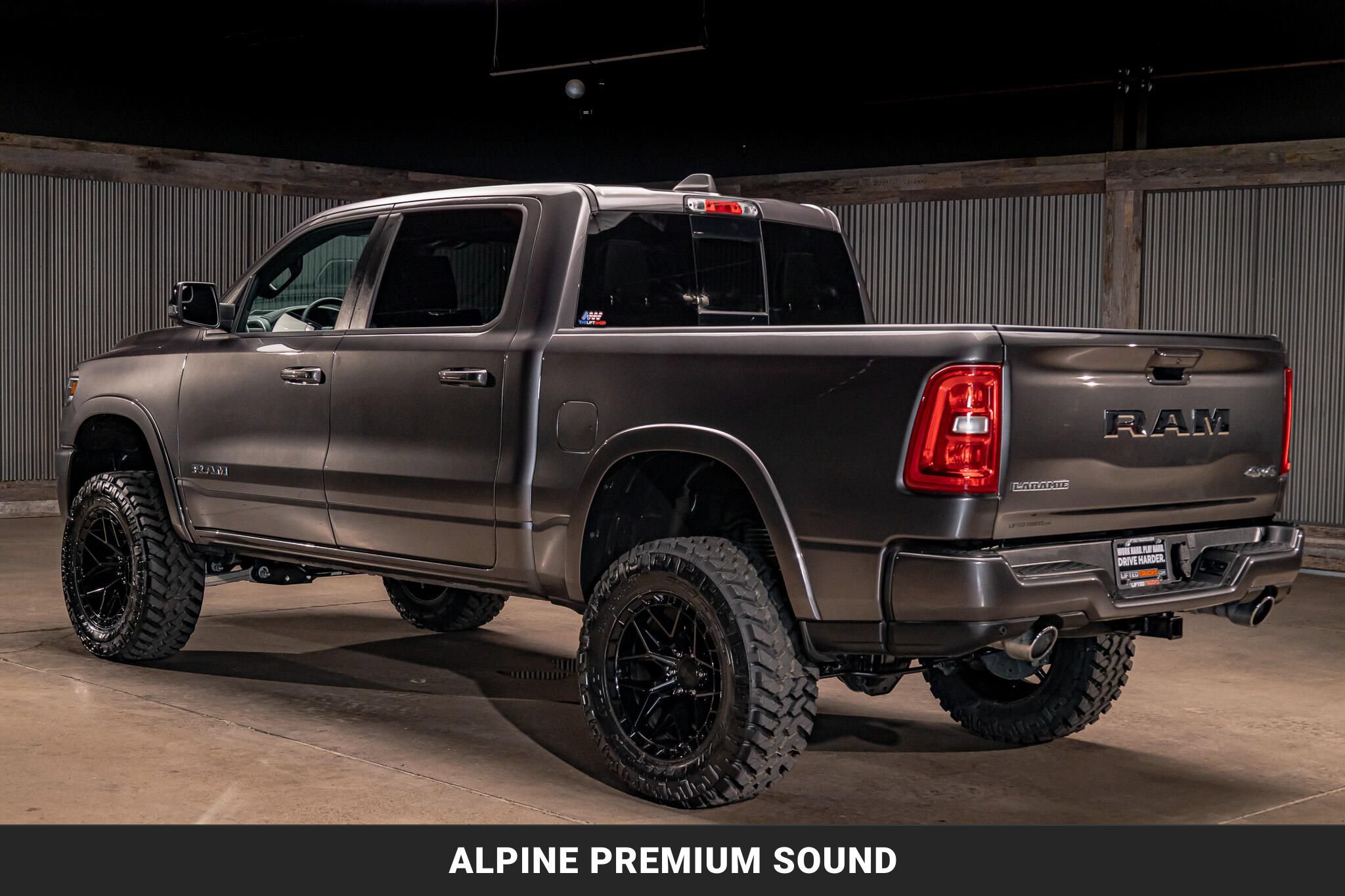 Used 2025 RAM 1500 Laramie w/ Sport Appearance Package AWD/4WD image 7