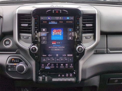 Used 2024 RAM 2500 Big Horn w/ Sport Appearance Package image 18