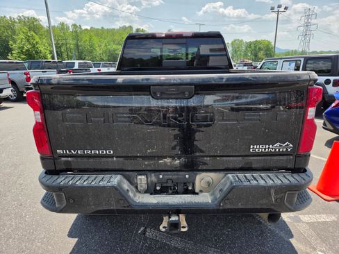 Used 2022 Chevrolet Silverado 2500 High Country AWD/4WD image 8