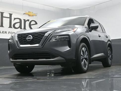 Used 2022 Nissan Rogue SV w/ SV Premium Package AWD/4WD image 4