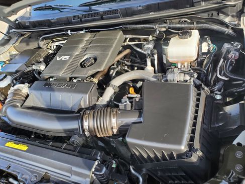 Used 2022 Nissan Frontier PRO-4X image 59