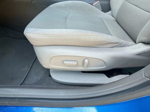 Used 2017 Chevrolet Cruze LT w/ Convenience Package image 8