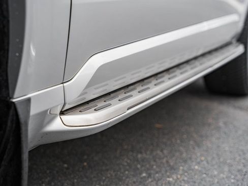 Used 2022 Volvo XC90 T6 Momentum w/ Advanced Package image 18