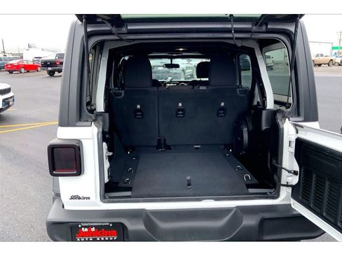 Used 2018 Jeep Wrangler Unlimited Sport S image 10