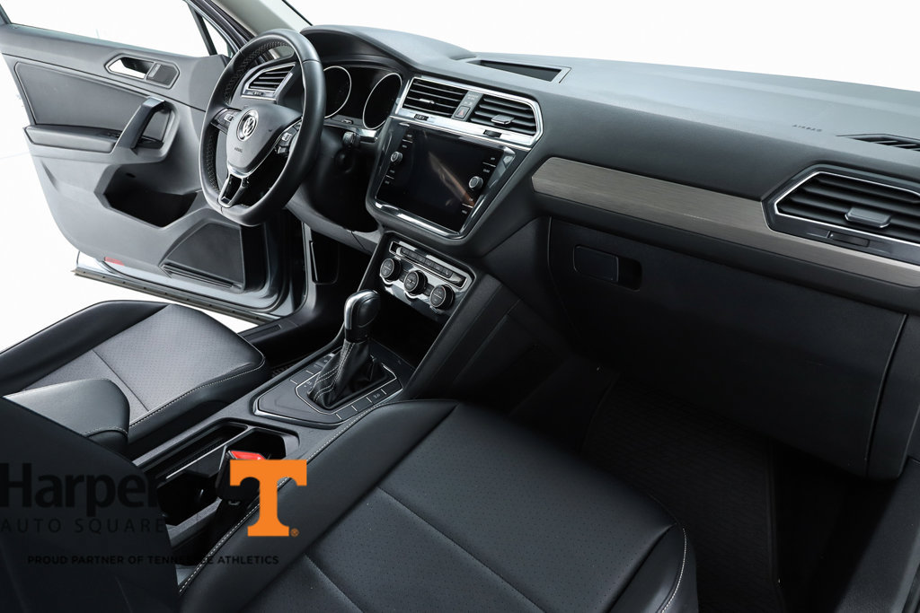 Used 2021 Volkswagen Tiguan SE FWD image 31