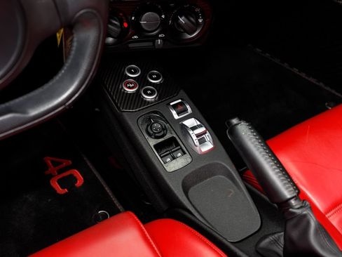 Used 2016 Alfa Romeo 4C Spider w/ Convenience Group - Spider RWD image 24