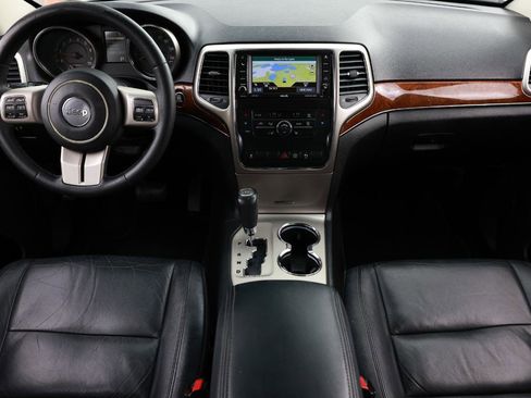 Used 2013 Jeep Grand Cherokee Limited image 2