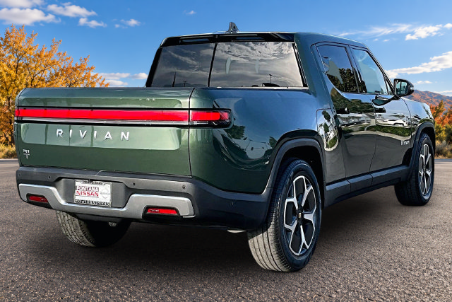 Used 2023 Rivian R1T Adventure Dual AWD/4WD image 6
