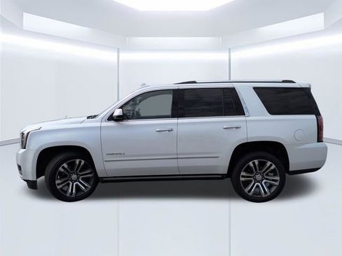 Used 2020 GMC Yukon Denali w/ Denali Premium Package RWD image 12