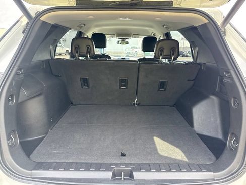 Used 2019 Chevrolet Equinox Premier w/ LPO, Floor Liner Package AWD/4WD image 19