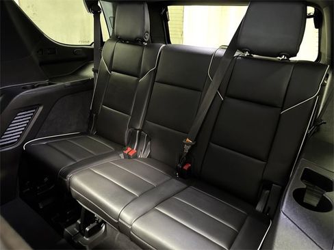 Used 2021 Cadillac Escalade Premium Luxury image 16