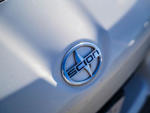 Used 2015 Scion FR-S Base image 11