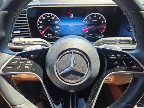 Used 2024 Mercedes-Benz GLE 350 4MATIC image 24