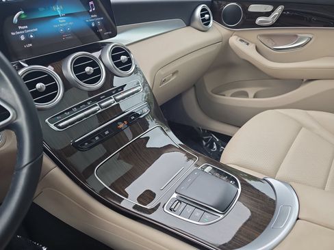 Certified 2022 Mercedes-Benz GLC 300 4MATIC image 25
