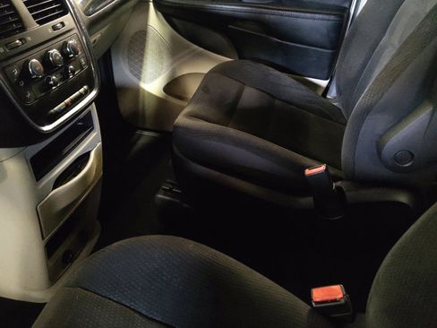 Used 2017 Dodge Grand Caravan SE w/ Power Window Group FWD image 26