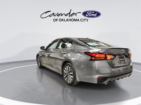 Used 2024 Nissan Altima 2.5 SV w/ SV Premium Package image 6