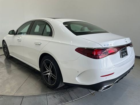 Used 2024 Mercedes-Benz E 350 4MATIC Sedan image 9