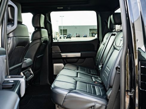 Used 2025 Ford F250 Platinum image 42