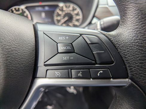 Used 2024 Nissan Altima 2.5 SV FWD image 24