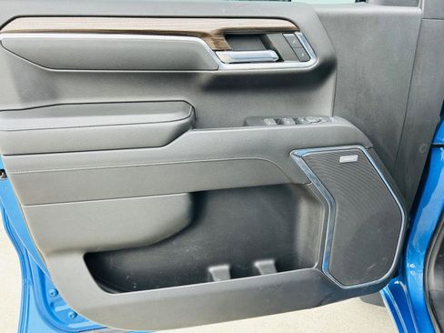 Used 2022 Chevrolet Silverado 1500 LT Trail Boss w/ LT Trail Boss Premium Package image 16