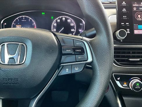 Used 2018 Honda Accord EX image 11