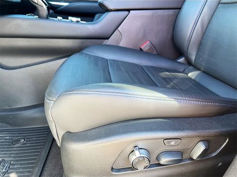 Used 2024 Cadillac XT4 Sport image 19