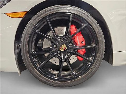 Used 2023 Porsche 718 Boxster S RWD image 18